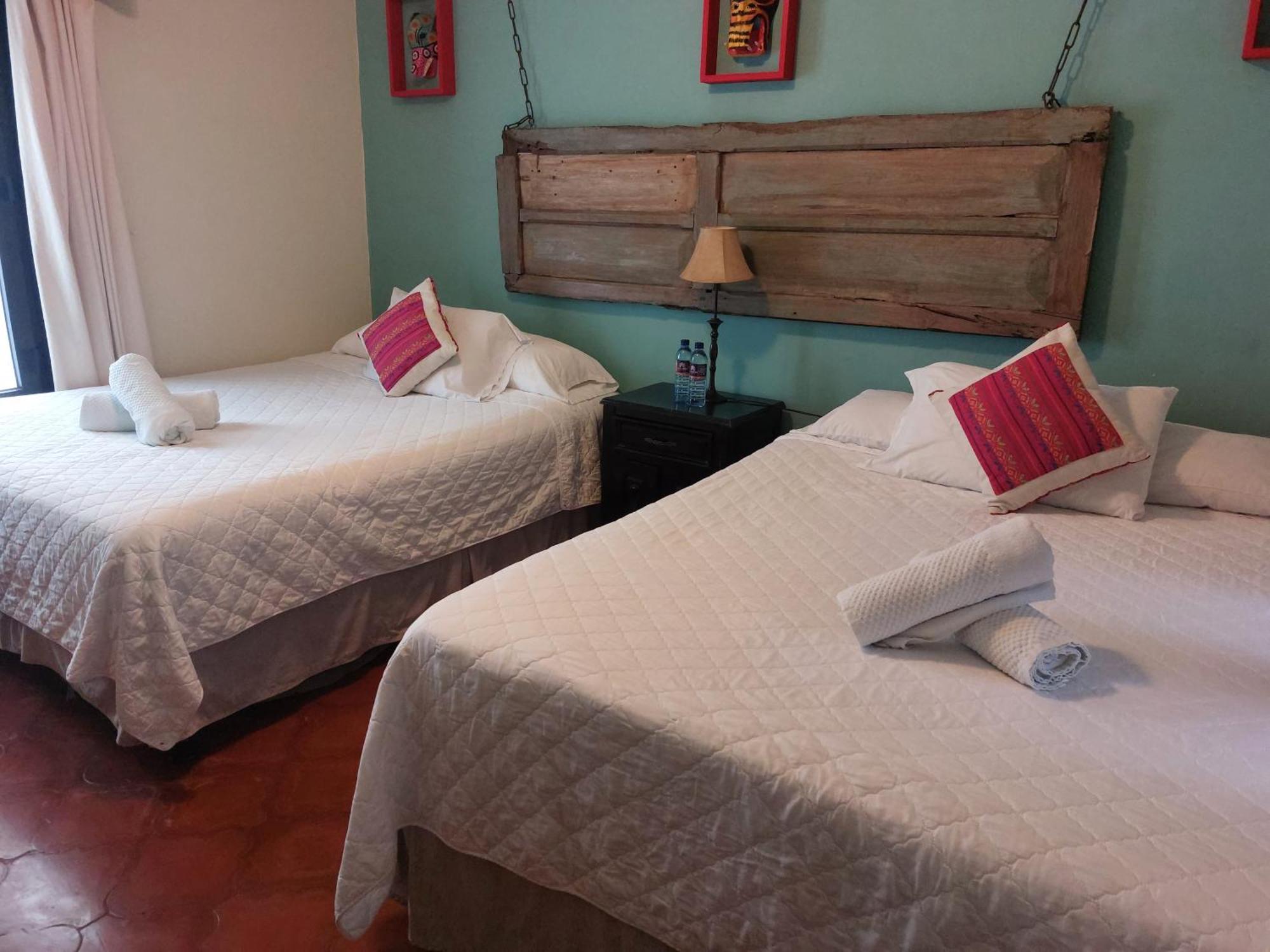 Casa Mia Hotel Antigua ภายนอก รูปภาพ